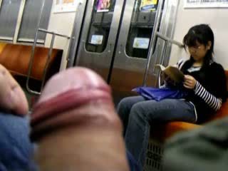 Show hänen kukko kohteeseen japanilainen teinit sisään subway video-