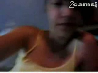 Caldi ragazza rubbing suo minuscolo pusy su webcam