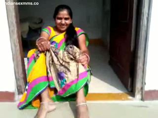 Desi aunty पुसी प्रदर्शन और bj हिस्सा 1 सब