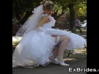 Реален brides upskirts!