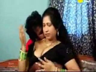 Indisk tamil eldre aunty knulling med henne boyfriend