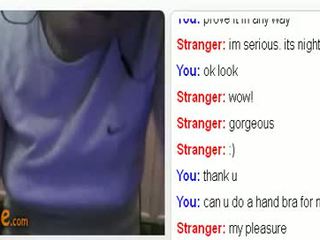 Prawan on omegle showing all her body and playing wi