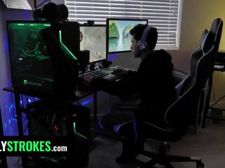 Family Strokes - Horny Teen Twerks Her Ass As She Rides His Gamer Stepbro Cock In His Gamer Chair