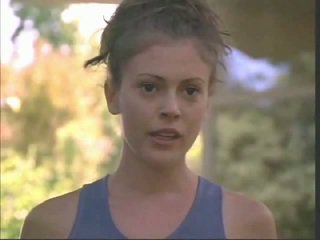 Alyssa milano hugo basejns